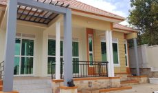 3 bedrooms house for sale in Kitende at 370m