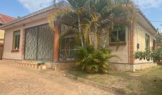 3 bedrooms house for sale in Entebbe 13 decimals at 450m