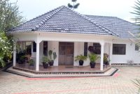4 bedrooms house for sale in Bugonga Entebbe at 450,000 USD