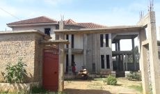 5 bedrooms shell house for sale in Buwate 1.7 acres at 400m
