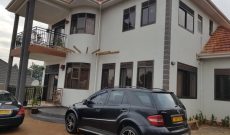 5 bedrooms house for sale in Buziga on 12 decimals at 650m