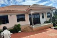 3 bedrooms house for sale in Lutembe at 250m