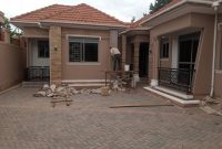 6 double rental for sale in Namugongo at 550m