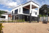 5 bedrooms house for sale in Kyanja with swiming pool at 1.3 billion shillings