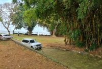 4 acres lake front land for sale in Kawuku at 600m per acre