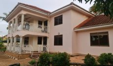 7 bedrooms house for sale in Bunga 27 decimals at 1.7 billion shillings.