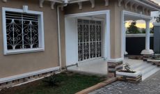 3 bedrooms house for sale in Nabbingo Masaka road at 270m