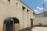 1,000 square meters warehouse for sale in Bugolobi at 950,000 USD