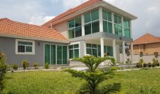 5 bedrooms house for sale in Muyenga Bukasa 30 decimals at $400,000