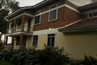 4 bedroom lake view house for sale in Entebbe at 361,000 USD