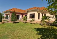 5 bedrooms mansion for sale in Gayaza Kiwenda 2 acres at 1.2 billion shillings