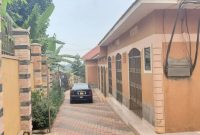 12 rental houses for sale in Kyanja 5.2m monthly at 660m