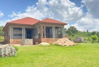 4 bedrooms house for sale in Namugongo Msindye 30 decimals at 270m