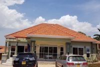 4 bedrooms house for sale in Akright Bwebajja at 750m