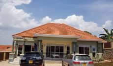 4 bedrooms house for sale in Akright Bwebajja at 750m