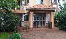 5 bedrooms house for sale in Nkumba at 200,000 USD