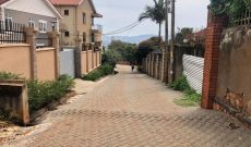 60 decimals residential plot of land for sale in Muyenga at 1.4 billion shillings