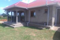 3 bedrooms house for sale in Lira Kirombe 20x30 meters at 270m