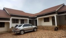 6 rentals with 2 bedrooms each for sale in Kisaasi Kulambiro 3m per month at 400m