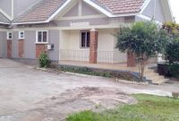 3 bedrooms house for rent in Naguru at 2,200 USD