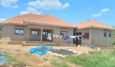 4 bedrooms house for sale in Bweyogerere Kirinya 22 decimals at 125m