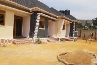 4 rental units for sale in Kyanja 2.4m monthly at 350m