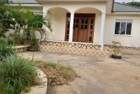 3 bedrooms house for sale in Bweyogerere Kirinya 12 decimals at 220m