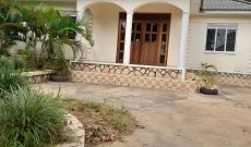 3 bedrooms house for sale in Bweyogerere Kirinya 12 decimals at 220m