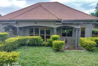 3 bedrooms house for sale in Migadde 100x100ft at 200m