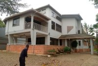8 bedrooms house for rent in Kololo with a swimming pool at $10,000