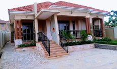 4 bedrooms house for sale in Kira Mamerito Road at 530m
