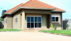3 bedrooms house for sale in Kira Mulawa at 400m