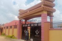 4 bedrooms house for sale in Kiteezi 25 decimals at 300m