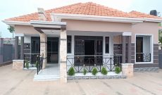 4 bedrooms house for sale in Kira Kimwanyi 15 decimals at 500m