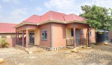 3 bedrooms house for sale in Namugongo JinjaMisindye at 200m