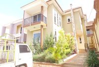 4 bedrooms house for sale in Kira at 450m