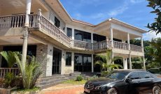 4 bedrooms mansion for sale in Munyonyo 31 decimals at 2.1 Billion Uganda shillings