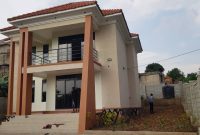 3 bedrooms house for sale in Kitende Sekiwungu at 350m
