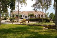 7 bedrooms country home for sale in Gobero Kakiria 14 acres at 750,000 USD