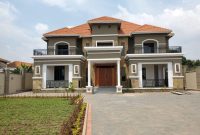 5 Bedrooms lake view house for sale in Munyonyo at 650,000 USD