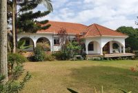 4 bedrooms house for sale in Muyenga on 25 decimals at 550,000 USD