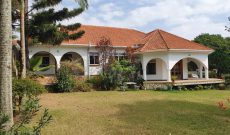 4 bedrooms house for sale in Muyenga on 25 decimals at 550,000 USD