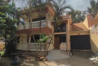 3 bedrooms house for sale in Muyenga at 800m