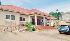 4 bedrooms house for sale in Kira Nsasa 25 decimals at 370m