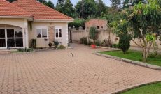 3 bedrooms house for sale in Kigo at 430m