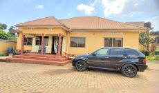 4 Bedrooms house for sale in Kyanja 23 decimals at 500m