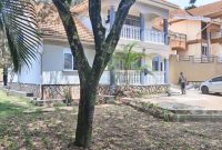 3 bedrooms house for sale in Muyenga 13 decimals at 800m