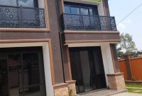 4 bedrooms house for sale in Kisaasi at 400m
