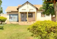 3 bedrooms house for sale in Kyanja 12 decimals at 170m