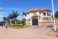 5 bedrooms house for sale in Muyenga at $450,000